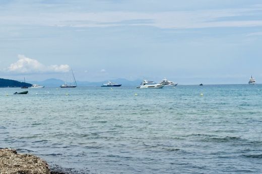 Saint-Tropez Motor Yacht Jeanneau PRESTIGE FLY 680 alt tag text