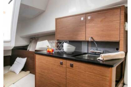 JEANNEAU CAP CAMARAT 9.0 WA