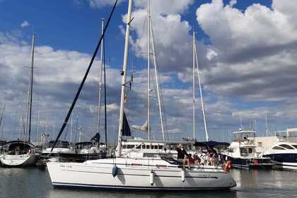 Charter Sailboat Bavaria 36 cruiser Mataró