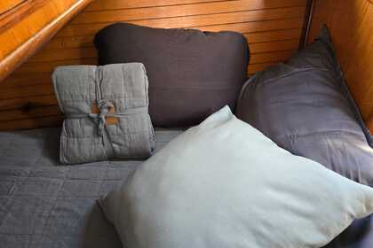 Beneteau amplico y cómodo