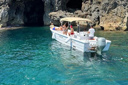 Hyra båt Motorbåt Conero Breeze 8.20 Marzamemi