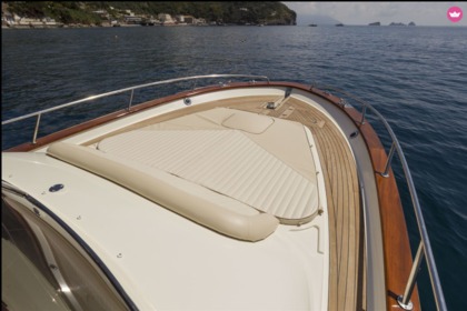 Hire Motorboat Classic Elegance All Inclusive Capri - Amalfi Coast Sorrento