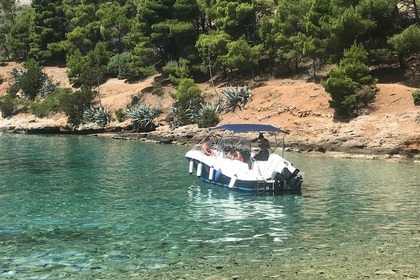 Quicksilver Commander 635