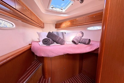 "Bunny Girl" Bavaria Cruiser 40