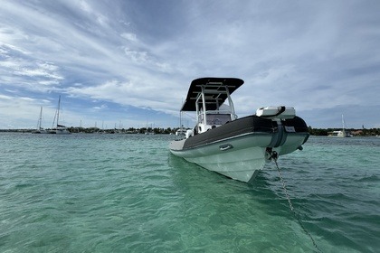 Charter RIB Highfield SPORT 900 Saint-Francois