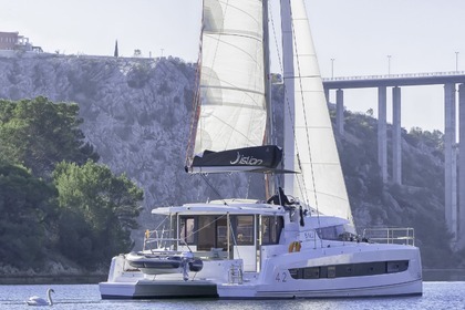 Czarter Katamaran Catana Group Bali 4.2 - 4 + 1 cab. Skradin