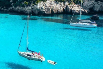 Velero en Ibiza
