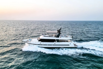 Czarter Jacht motorowy Numarine EVA Dubaj