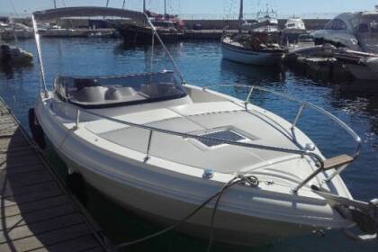 Rental Motorboat Eolo 650 Open Marseille
