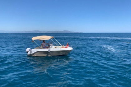 Discover the coast of Girona in a Marinello motorb