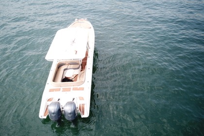 Bote deportivo de lujo hasta 20 personas