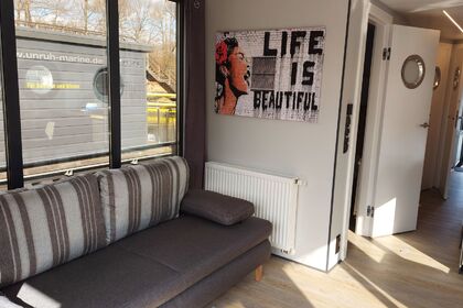 Beautiful houseboat with 3 Cabins for rent from Ma