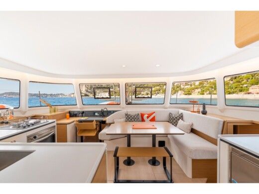 Catamaran  Excess 13 Boot Grundriss