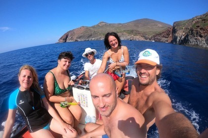 O cruzeiro à vela para as Ilhas Eólias