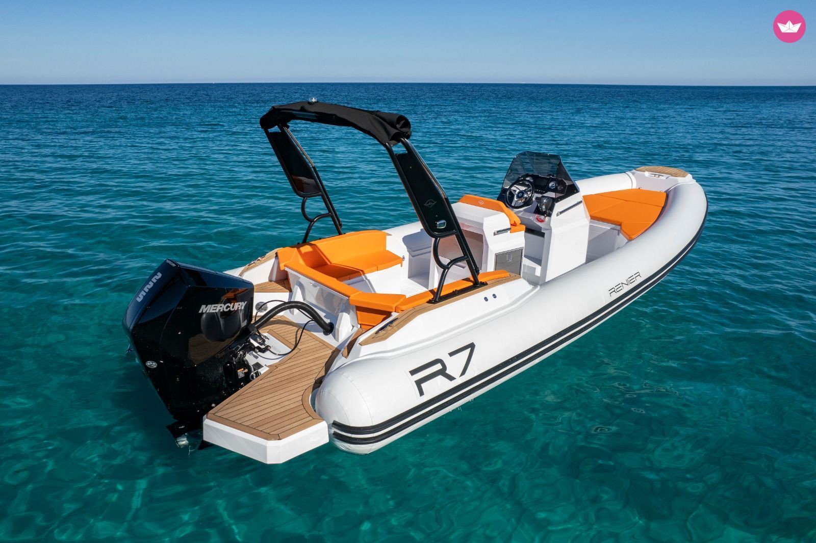 Bateau à moteur RENIER R7 250cv 2