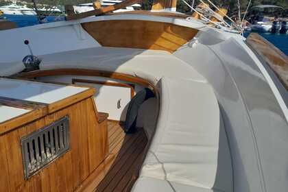 Discover Timeless Elegance on the Seas with Our Trehandiri!