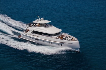 Rental Motor yacht Vanquish 82 Ibiza