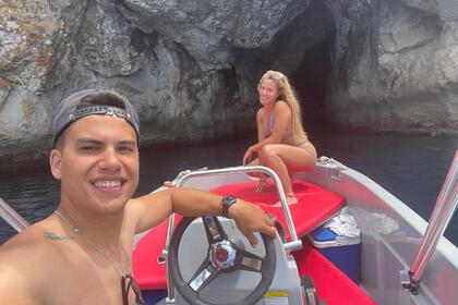 RENT NO LICENSE - SON BOU