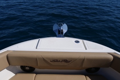 Rental Motorboat Sea Ray SDX OB Roses