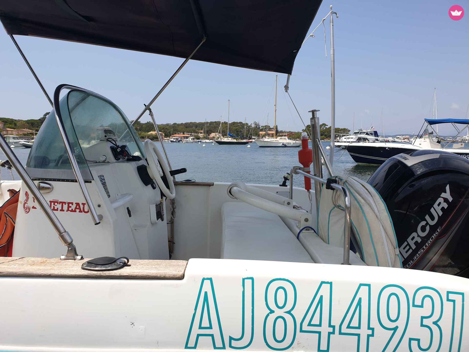 Beneteau Beneteau Flyer 6M 150  Efi 2019 in Hyères for rental