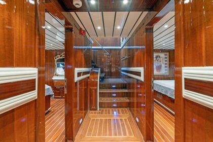Elegant 42 meter gulet with 7 cabins
