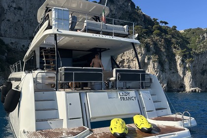 Yacht Catamarano a motore Prestige M48 (no vela)