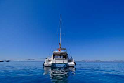 Bali 4.1 catamaran with capacity of 8 people in Fethiye / Gocek region