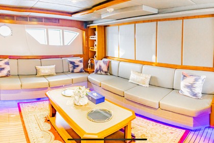 Most Luxurious Red Bloom 65ft