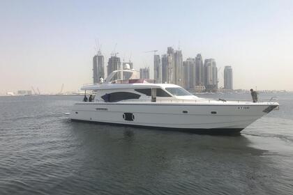 Location Yacht à moteur Azimut 2014 Dubaï Marina