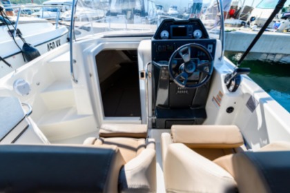 Quicksilver Activ 755 SunDeck (2022) in Punat, Croatia