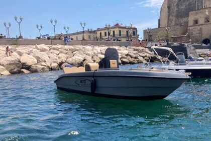 Location Bateau à moteur capri luxury sport boat tour daily tes Capri