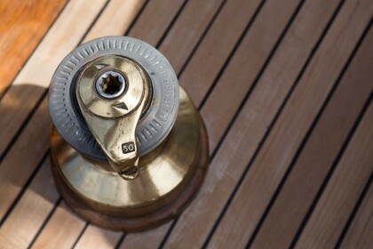 Luxury Motorsailer in Athens & Mykonos!