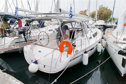 Hire Sailboat Bavaria Cruiser 40 Athens
