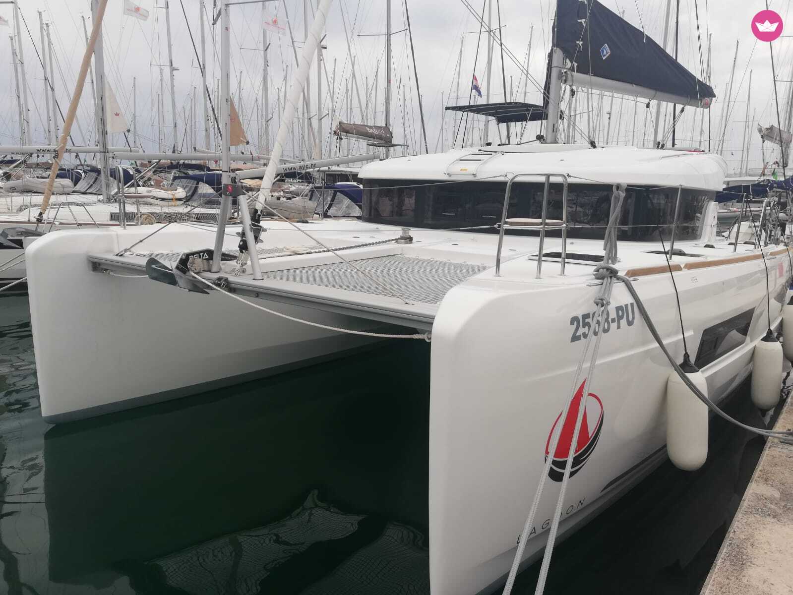 Catamaran LAGOON 40 11.74m