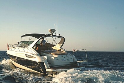 Luxury Yacht Cruiser