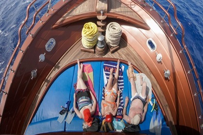 **Pirates Luxury Cruise – Ras Mohammed & White Island** €110/person