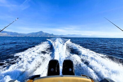 Hyra båt RIB-båt Collins Marine Panamera 10.0 Cabin Salerno