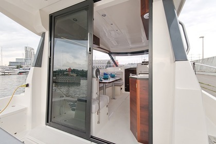 Luksusowy jacht Platinum 989