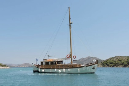 Rental Motorboat Traditional Mediterranean Cruiser Porto Cheli