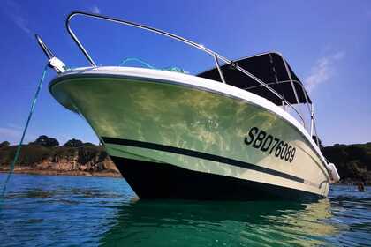 Rental Motorboat Jeanneau cap camarat style Saint-Quay Port d'Armor