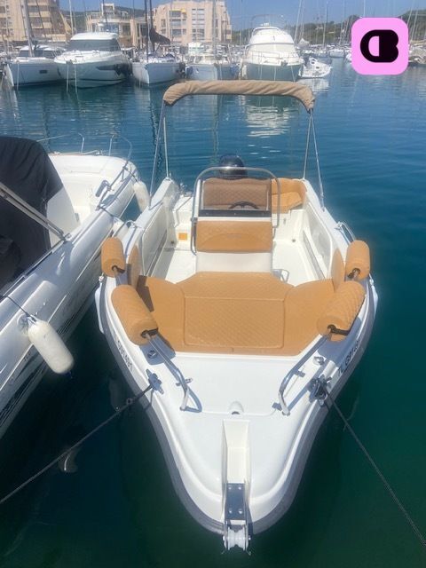 Bateau à moteur KARELAS GEORGIOS & CO (KAREL BOATS) KAREL F19 115cv