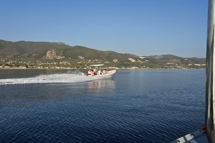 Noleggio Gommone Arctic 750 Zante