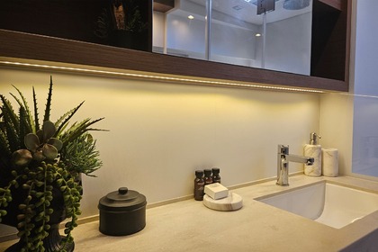 Lagoon 50 Owner's Version