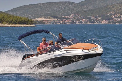 Hire Motorboat Baracuda 595 DC Petrčane