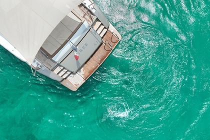 Hire Motorboat COUACH yachts 2100 Open Gustavia