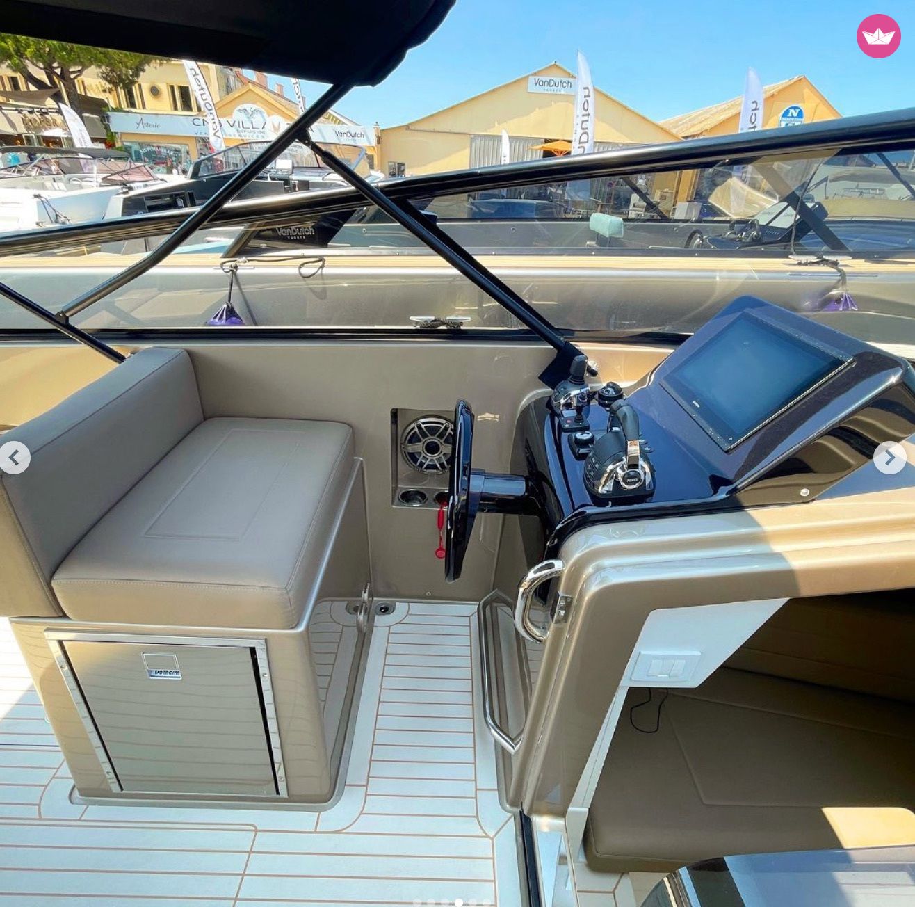 Bateau à moteur VANDUTCH VANDUTCH 32 280cv 5