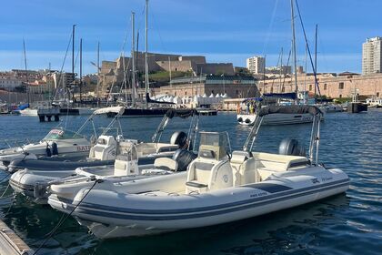 Location Bateau à moteur Capelli Tempest 700 Vieux-Port de Marseille