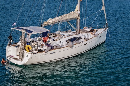 Hire Sailboat Beneteau Beneteau 43 Oceanis Chalkidiki