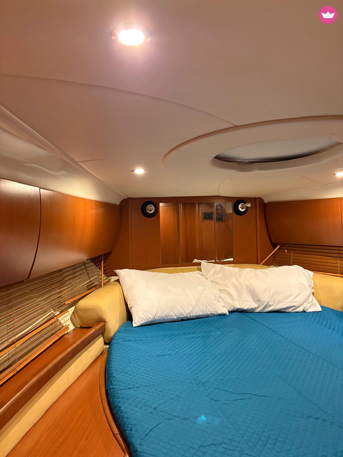 Hyra båt Atlantis 34