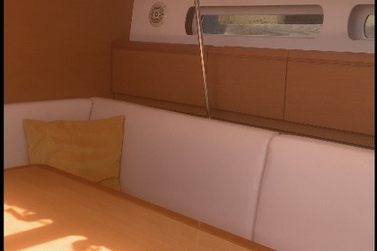 Sun Odyssey 43
